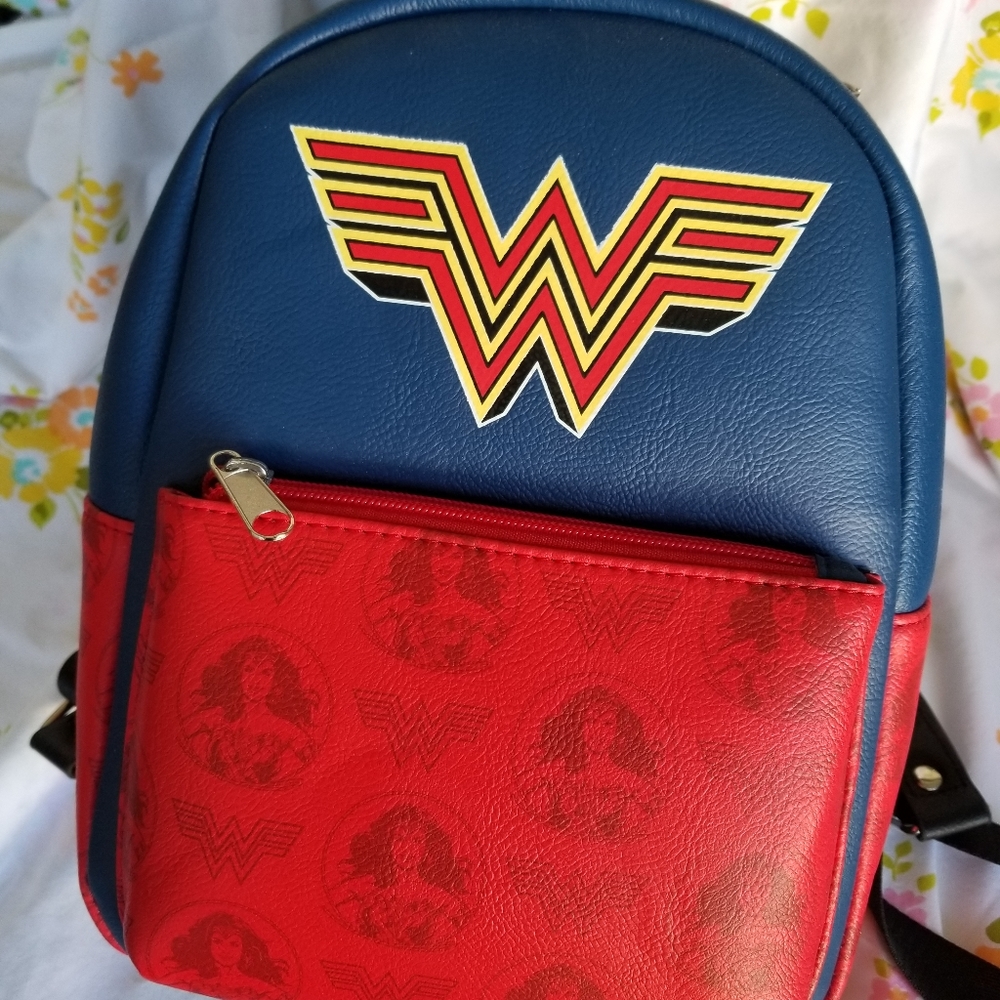 Wonderwoman mini backpack